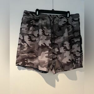 Men’s American Eagle XL Black Camo Swim Board Shorts